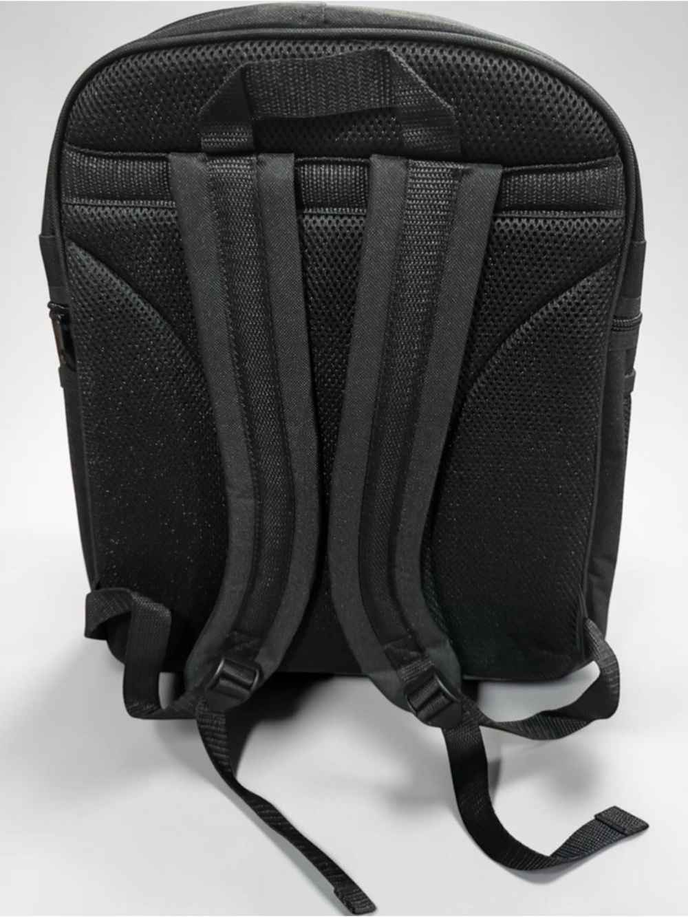 Men's Backpack — Durable Everyday Carry With Ball Holder - Picture 4 of 6